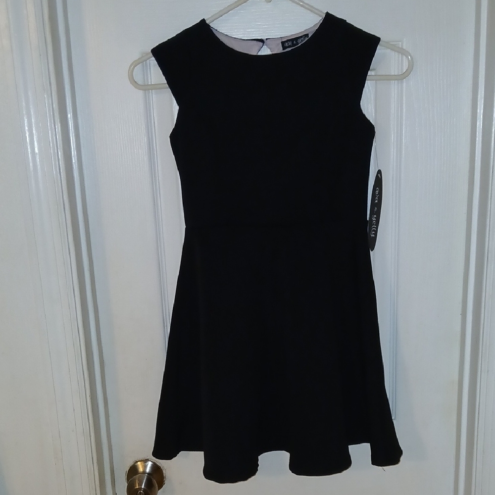 Ava & Yelly Elegant Black Sleeveless Kids Dress